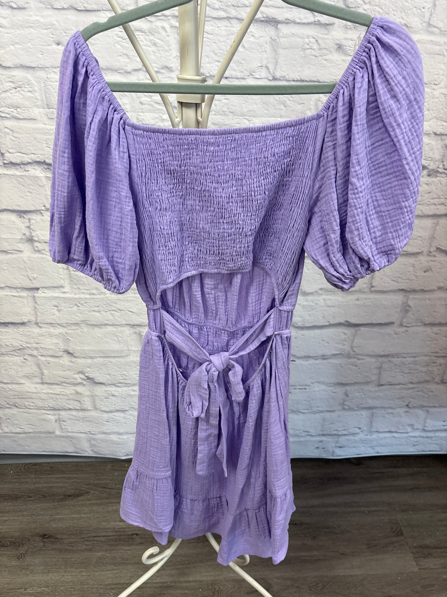 Purple summer dress with cutout back