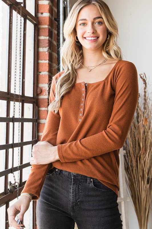 SOLID RIBBED FALL TOP