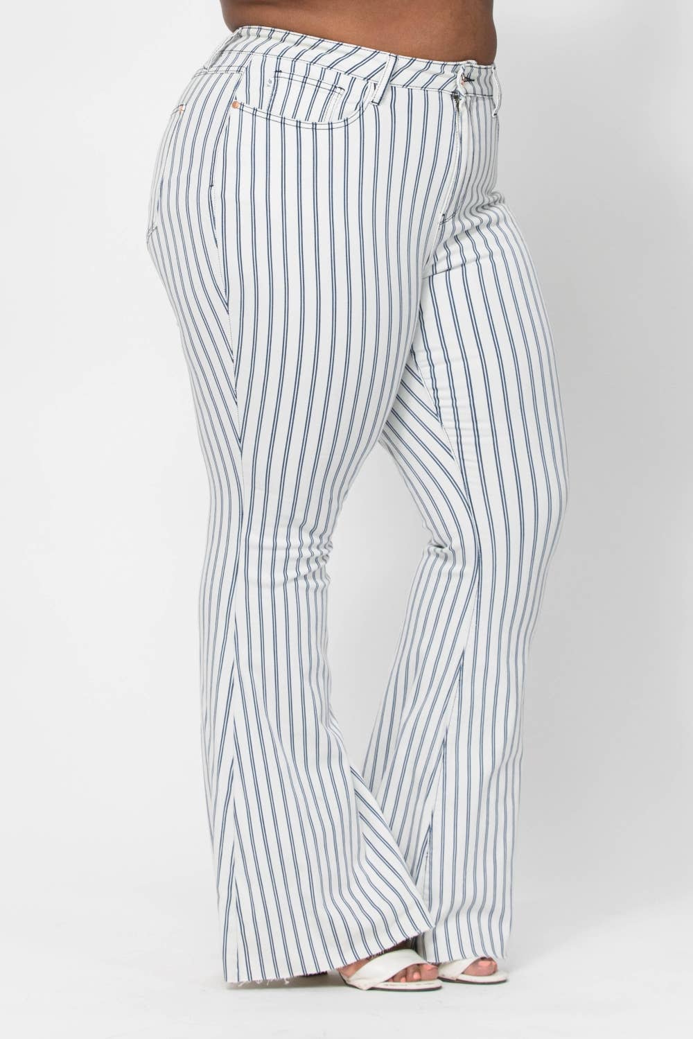 HI-WAIST SUPER FLARE WHITE PIN STRIPE JUDY BLUE