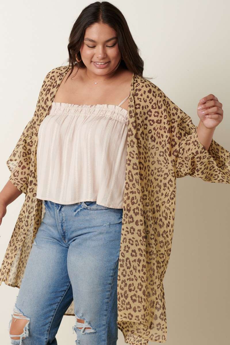 PLUS ANIMAL PRINT KIMONO