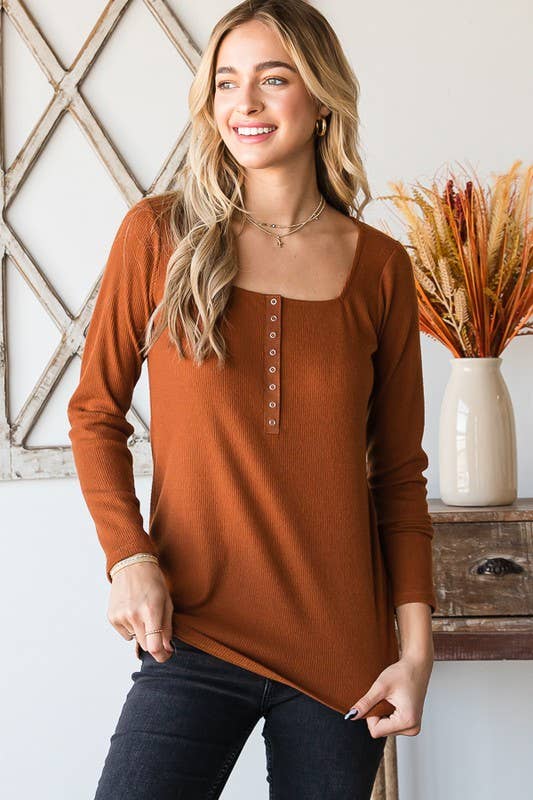 SOLID RIBBED FALL TOP