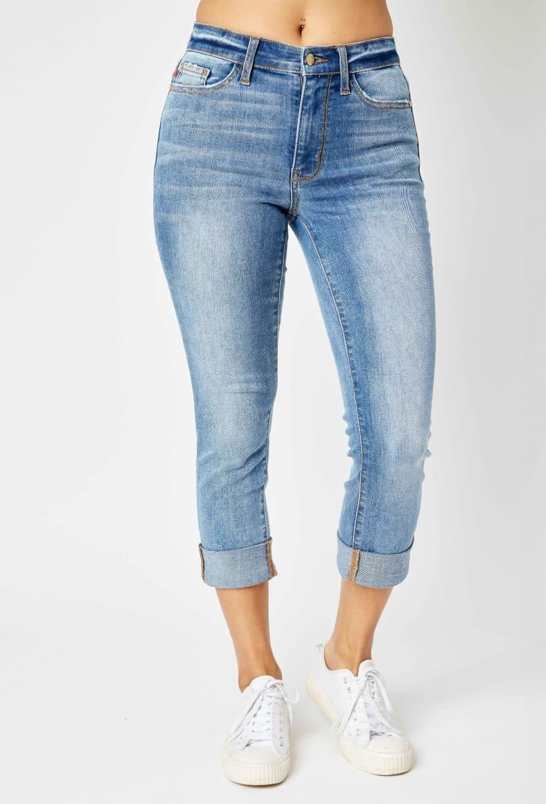 Judy Blue -cuffed capri jeans