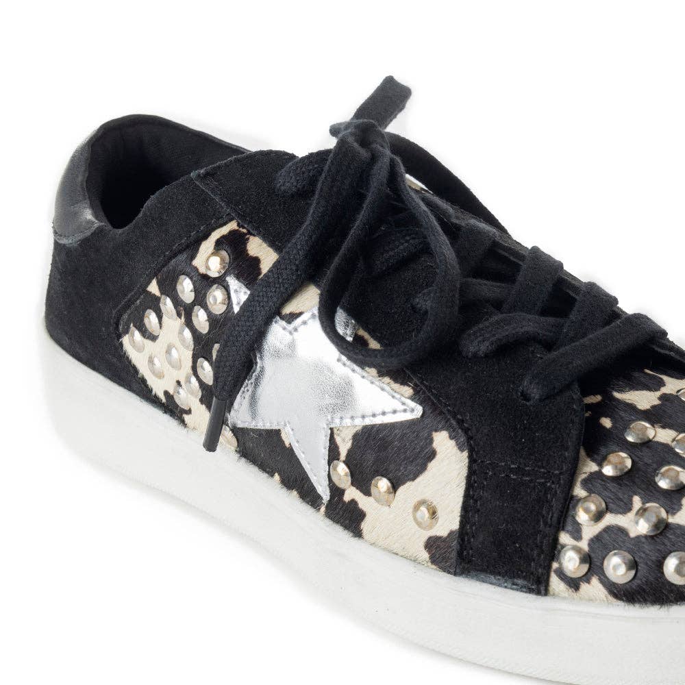 Giggle Sneakers