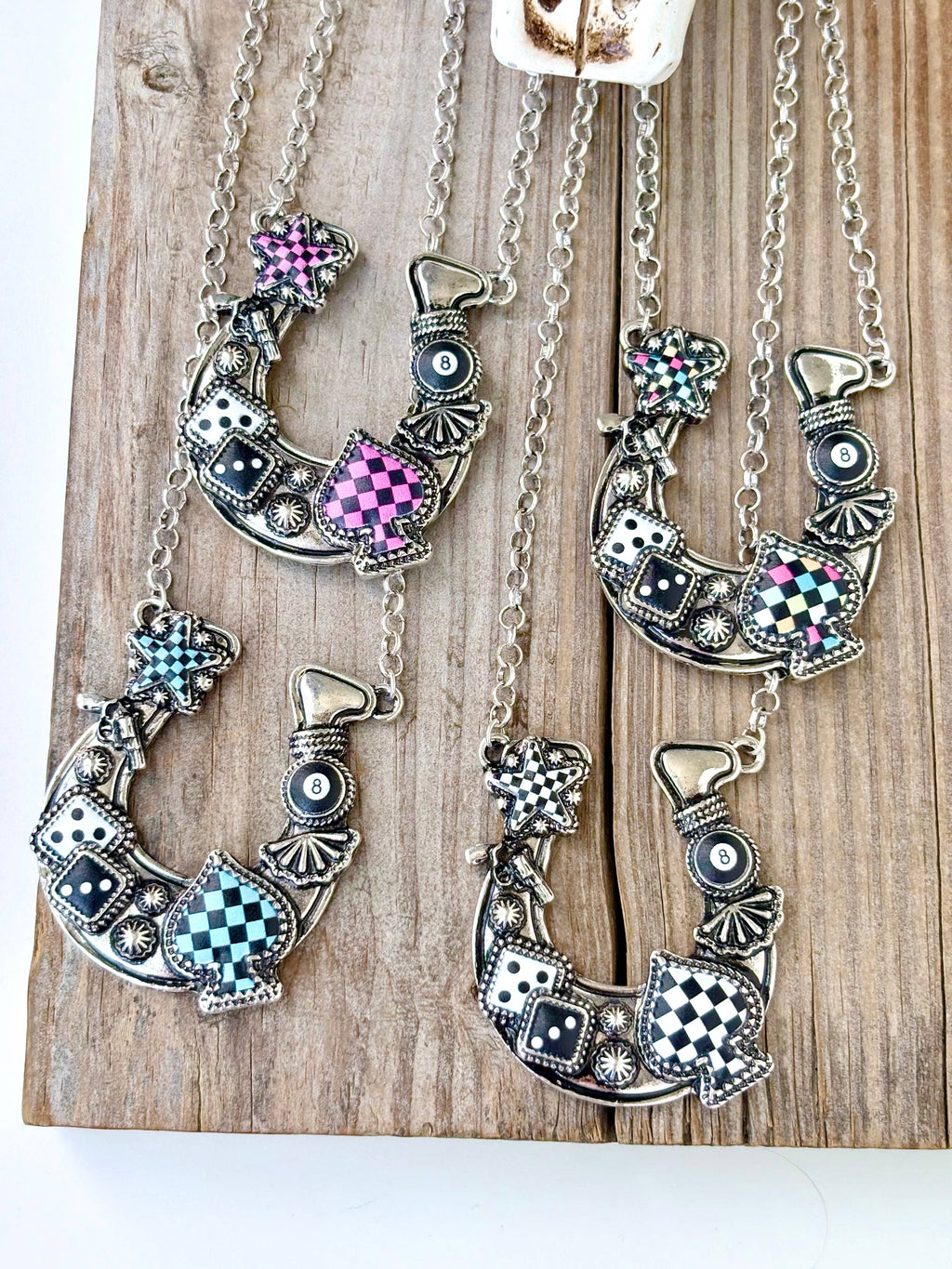 Western Style Horseshoe Checker Lucky Pendant Necklace