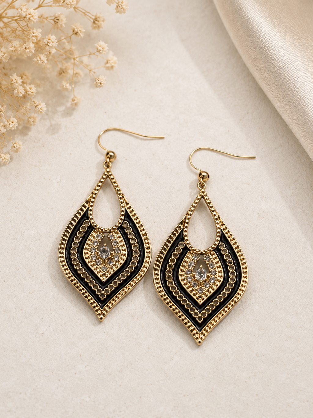 BOHEMIAN TEARDROP BLACK EARRINGS
